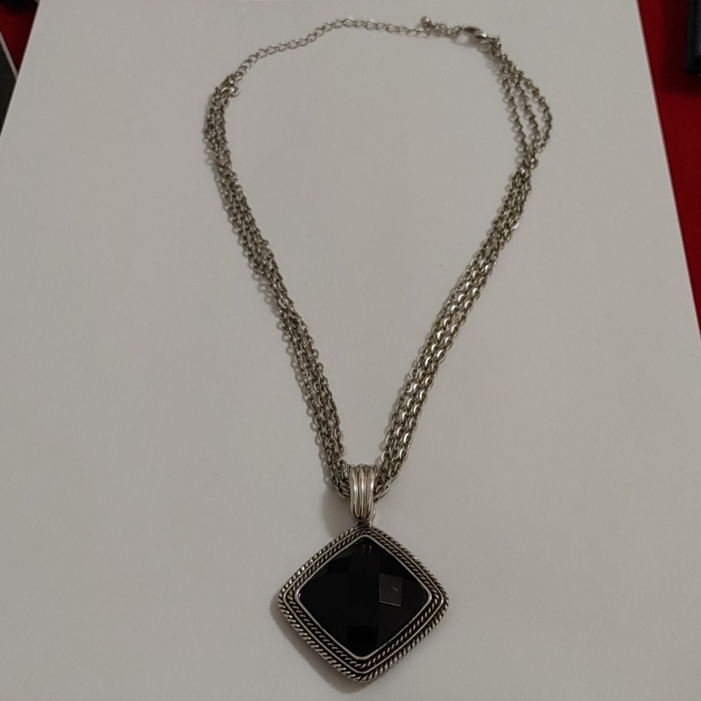 Black atone necklace